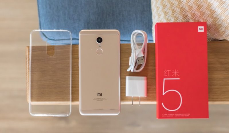 Xiaomi redmi pro звук. Xiaomi Redmi 5 Plus Gold. Сяоми редми 5 золотой. Редми ноут 5 золотистый. Redmi 5 Plus комплект.